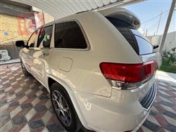 جیپ گراند شیرۆکی